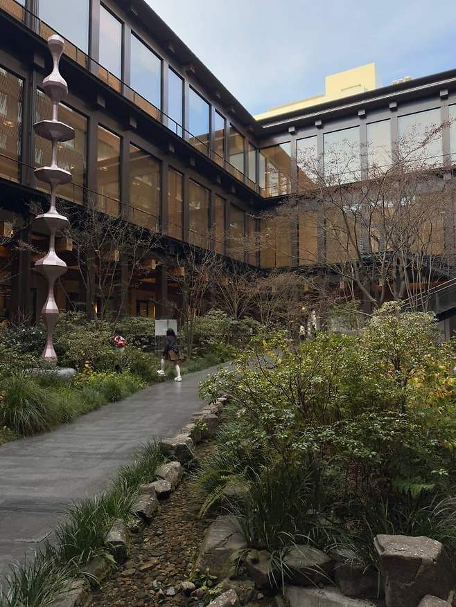 7ce9f37fc18a61f523ed8790339c706cd8b5291f08ea8b96e6188d1404b64eef4d127bb108f53aacb61c8c65afc04551009c081cef