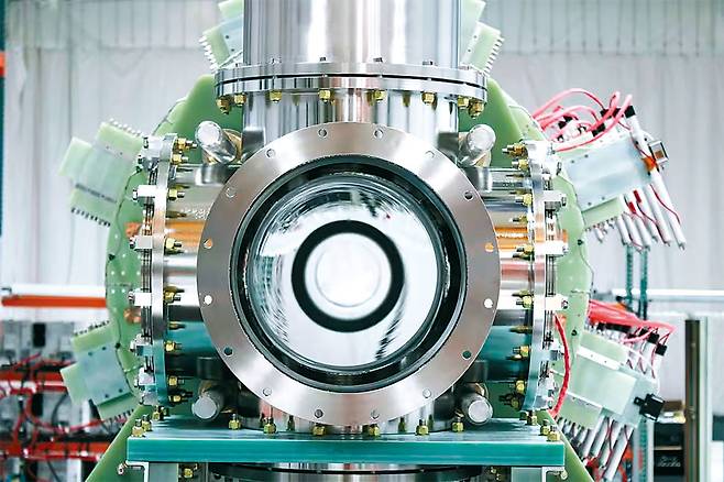 헬리온에너지는 2028년 상용화를 목표로 핵융합 발전 장치를 개발 중이다. 헬리온에너지 제공