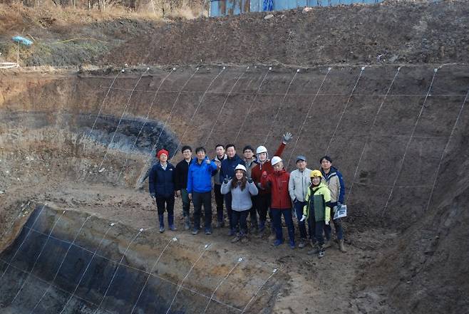 양산단층 인보구간 연구에 참여한 한국지질자원연구원 연구팀. 지질연 제공