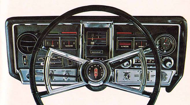 올즈모빌 초대 토로나도