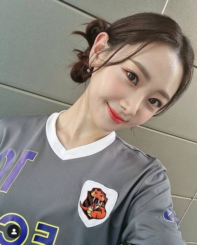 아나콘다영.jpg 배성재랑 결혼한다는 김다영 아나운서 움짤.GIF (+JPG)