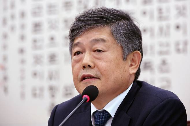 윤준 서울고등법원장이 지난해 10월22일 오후 서울 여의도 국회에서 열린 법제사법위원회의 서울고등법원, 서울중앙지방법원 등에 대한 국정감사에서 의원 질문에 답변하고 있다. /사진=뉴시스