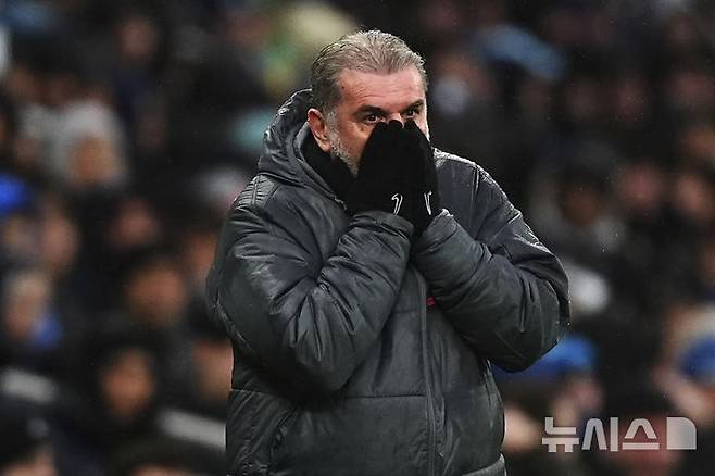 [런던=AP/뉴시스]토트넘 포스테코글루 감독. 2025.01.26.