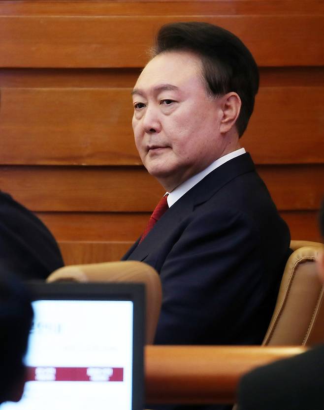 지난 6일 탄핵 심판 6차 변론기일에 출석한 윤석열 대통령. [사진 | 뉴시스]