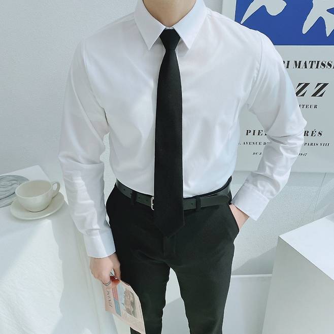 2 (1).jpg 클래식 끝판왕이지만 소화하기 어렵다는 남자 패션.jpg