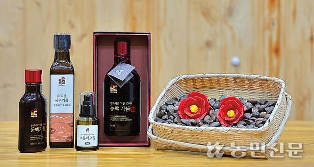 다양한 사이즈로 판매 중인 동백기름 세 종류(생식용·요리용·보습용).