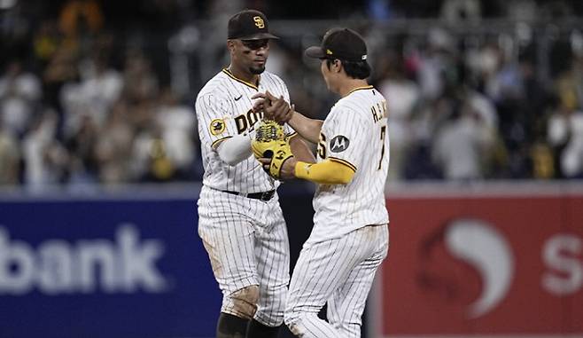 지난해 김하성과 키스톤 콤비를 이뤘던 샌디에이고 파드리스 잰더 보가츠가 트레이드 시장에 매물로 나온 것으로 전해졌다. AP연합뉴스