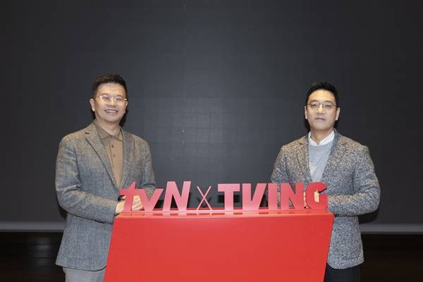 사진 출처= CJ ENM 제공 /&nbsp;'CJENM 콘텐츠 톡'에 참석한 박상혁 본부장, 민선홍&nbsp;CCO.