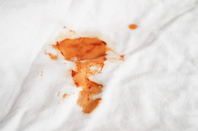 김칫국물 얼룩 제거