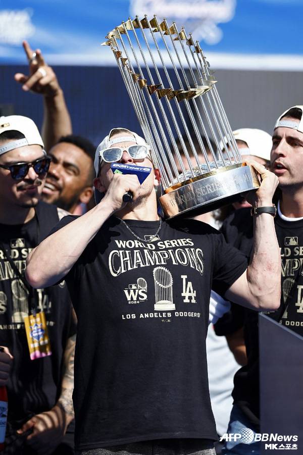 프리드먼 다저스 사장은 키케 에르난데스와 재계약 가능성을 열어뒀다. 사진=ⓒAFPBBNews = News1