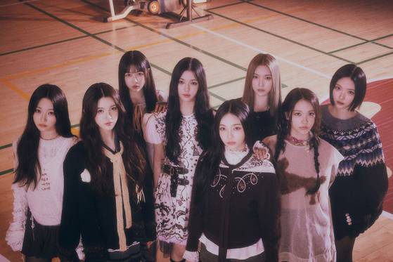 SM엔터테인먼트(SM)는 신인 걸그룹 '하츠투하츠' 데뷔 기대감과 중국 시장 회복 기대가 맞물리며 가파른 주가 상승세를 보인다. SM엔터테인먼트 하츠투하트 공식 사회관계망서비스(SNS)에 올려진 이미지. /사진=SM엔터테인먼트 제공