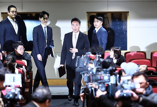 이복현 금융감독원장이 10일 서울 금융감독원에서 열린 2025년 업무계획 기자간담회에 참석하고 있다. [연합]