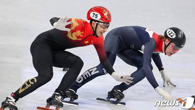 중국 쇼트트랙 남자 대표팀 쑨룽(왼쪽). /사진=뉴스1