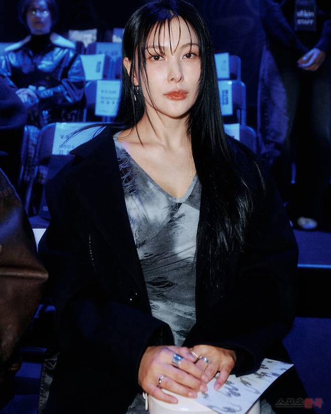 2025 F/W 서울패션위크 '얼킨' 카라 규리 / 사진 : L&S Content Lab 윤수호 포토