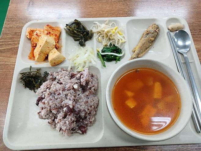 20250211_124506.jpg 알록달록 한식뷔페