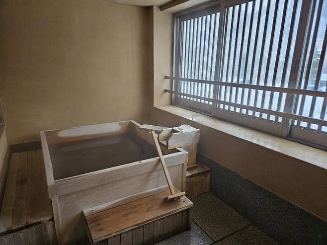 06bcdb27eae639aa658084e54484746f3419b383d8ec6a323adf11562826626237bccea5411e120523a74a466d1dbf