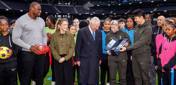 영국 찰스 3세 국왕의 토트넘 홋스퍼 스타디움 방문. 사진┃토트넘 홋스퍼