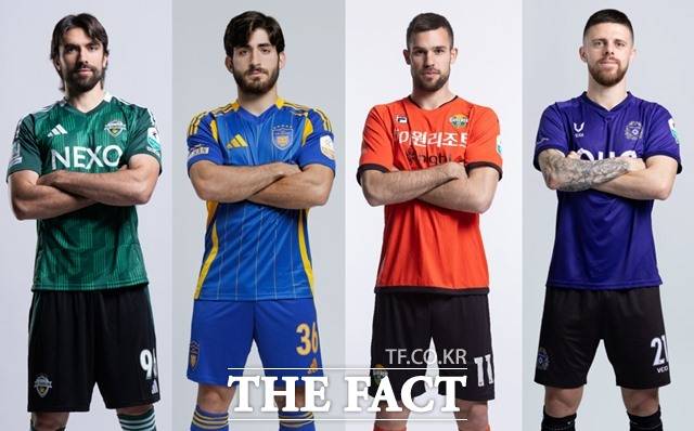 2025시즌 K리그에 데뷔하는 외국인 선수 콤파뇨(전북), 라카바(울산), 마리오(강원), 에두아르도(안양.이상 왼쪽부터)./K리그