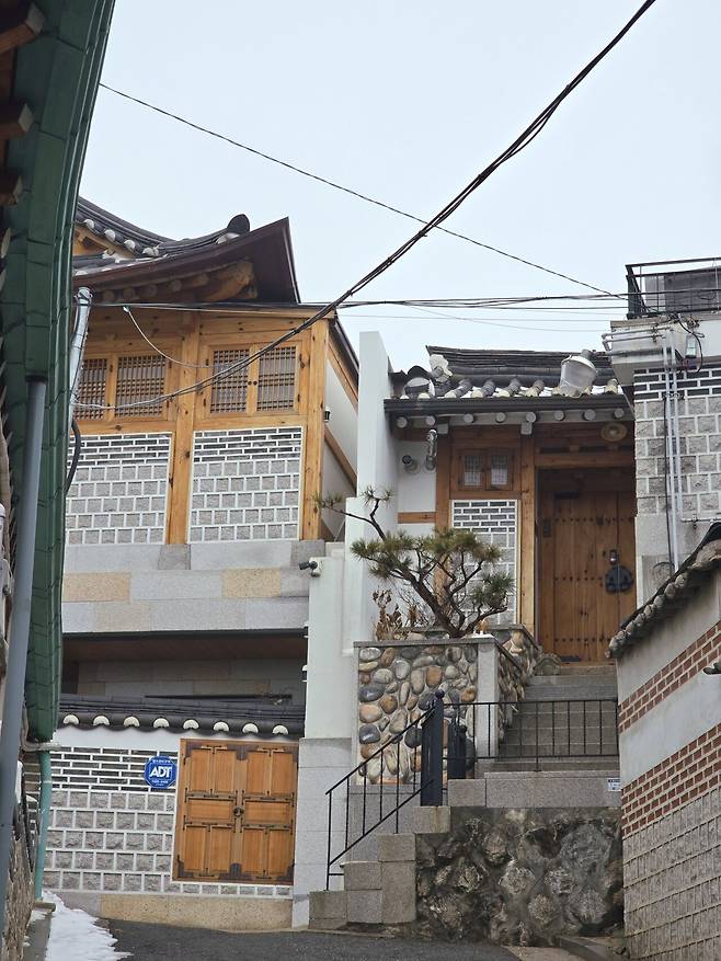 20250212_160420.jpg 나 홀로 서울 여행 1 : 북촌 한옥 마을