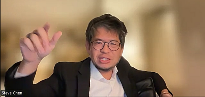 스티브 첸 유튜브 공동 창립자가 MBN·매일경제신문과 줌으로 인터뷰하고 있다.