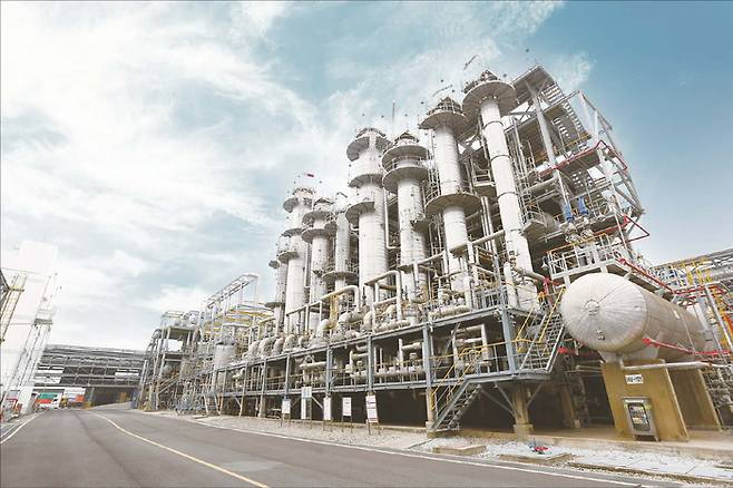 석유화학업계 불황에도 금호석유화학은 흑자 행진을 이어가는 중이다. 사진은 금호석유화학 여수공장 전경. (금호석유화학 제공)