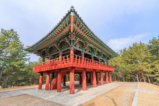 관동팔경의 하나인 월송정