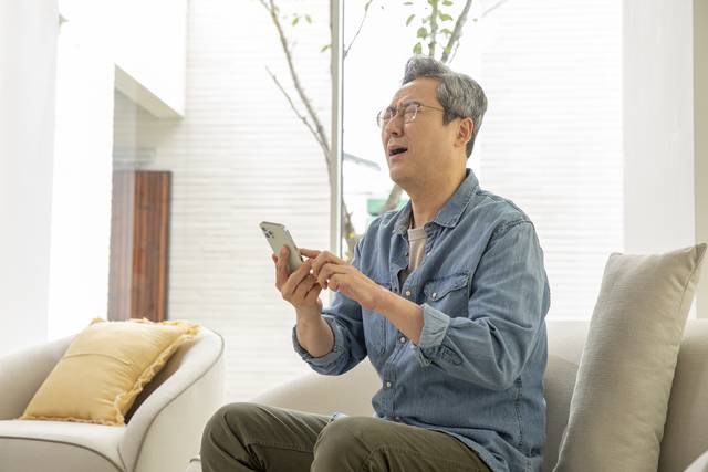 수상한 전화를 받았다면 일단 끊고 기관이나 온라인에서 정보 확인을 반드시 해야 한다. 사진은 기사의 특정 내용과 관련 없음. 이미지투데이