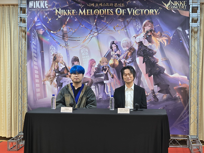 시프트업 주종현 사운드 디렉터(왼쪽)과 타카키 히로시 음악감독(오른쪽).