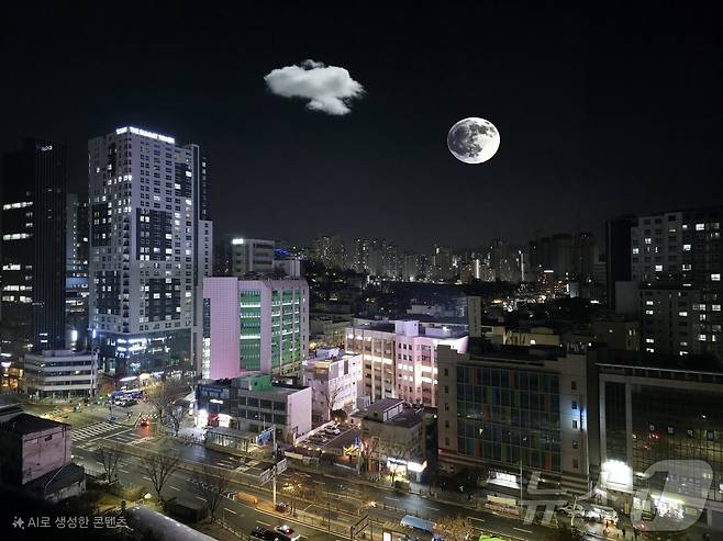 리뷰를 작성한 기자가 서울 동작구 일대에서 갤럭시 S25로 촬영한 야간 사진. 사진 속 구름과 달은 S펜으로 스케치 후 제미나이로 생성·합성시킨 것이다./뉴스1 ⓒ News1 윤주영 기자