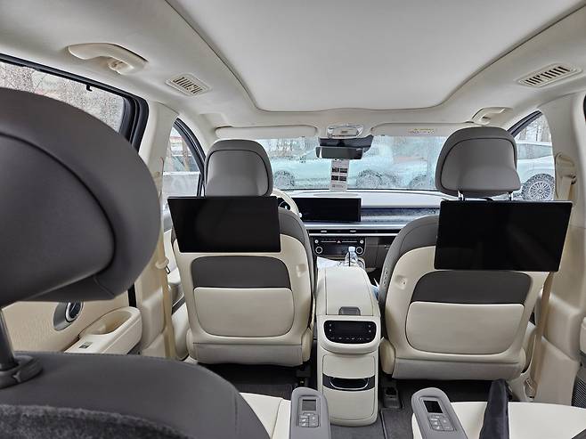 현대차 대형 전기 스포츠유틸리티차(SUV) 아이오닉9. 3열에서 바라본 실내 공간. /권유정 기자