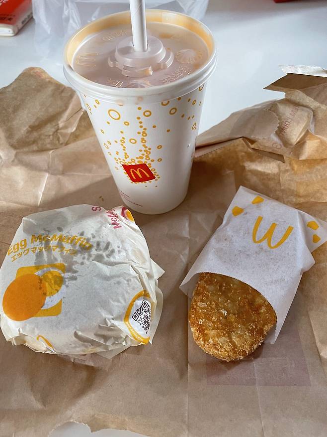 IMG_5214.jpeg 일본 맥도널드에서 맥모닝 사봤습니다.