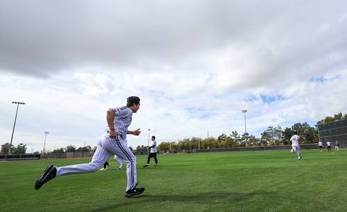 러닝하는 좌완 선발 손주영 신현우 기자 nowwego@yna.co.kr