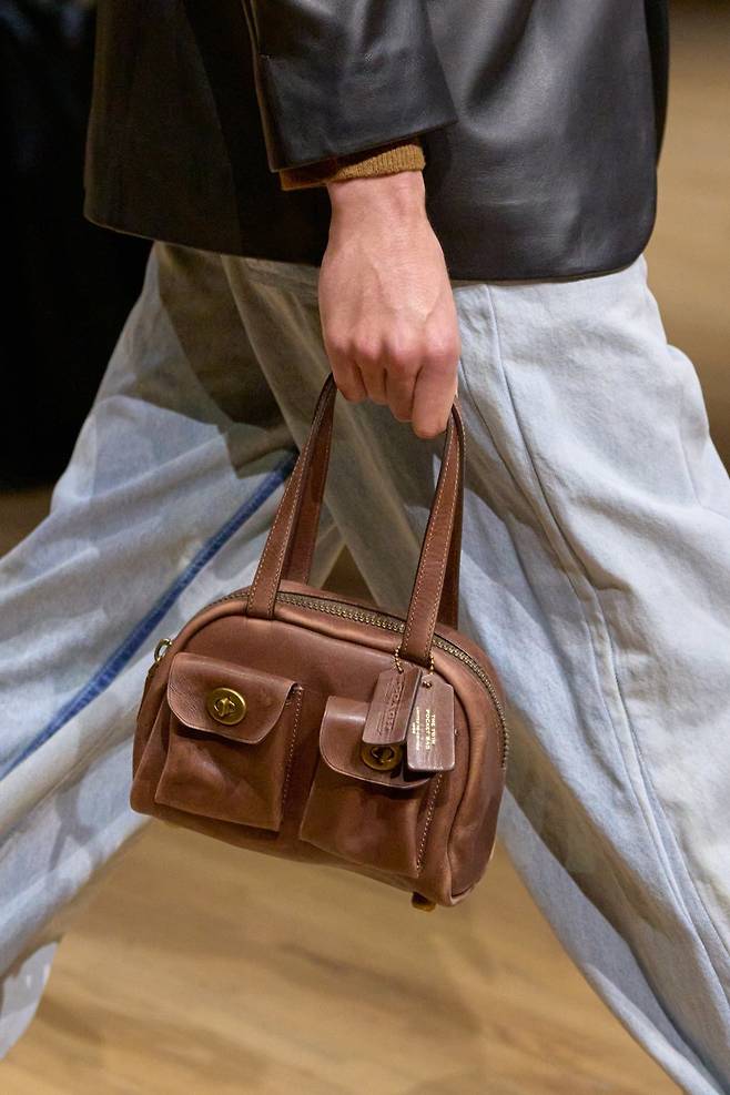 코치 2025 신상 가방