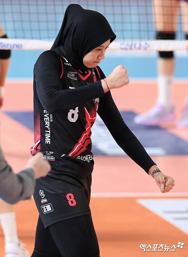 30일 오후 대전 충무체육관에서 열린 ‘도드람 2024-2025 V-리그’ 정관장과 흥국생명의 경기, 정관장 메가가 득점한 뒤 기뻐하고 있다. 엑스포츠뉴스 DB