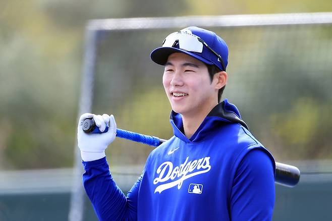 LA 다저스 김혜성이 17일(한국시간) 미국 애리조나주 글렌데일 캐멀백 랜치에서 진행 중인 2025 스프링캠프에서 타격 훈련을 하고 있다. 사진 | 글렌데일=연합뉴스
