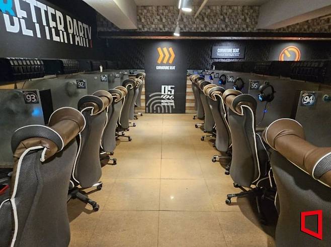 서울 양천구 신정동의 한 PC방 내부 모습. 박승욱 기자