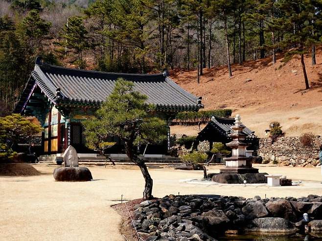 098ef376b58368fe2095e69236ef203e6ba16bf73a5730c88414