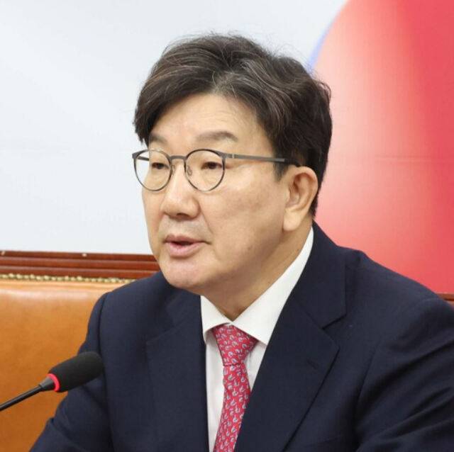 국민의힘 권성동 원내대표가 17일 국회에서 열린 비상대책위원회의에서 발언하고 있다. 뉴시스