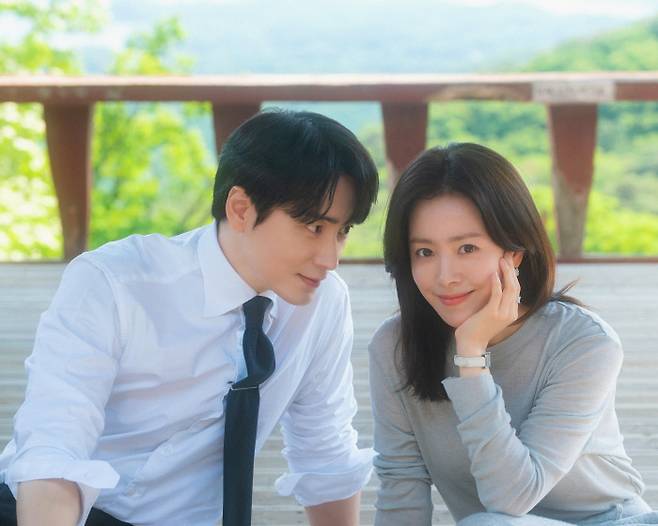 한지민과 함께했던 드라마 속 장면. 에이스팩토리 제공