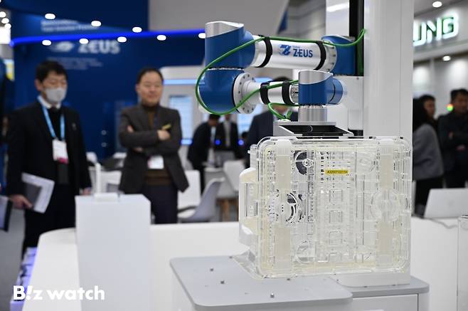 국제반도체장비재료협회(SEMI)가 19일 서울 삼성동 코엑스에서 반도체 박람회 '세미콘 코리아 2025'를 개최하고 있다./사진=이명근 기자 qwe123@