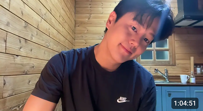 Screenshot_2025-02-19-10-58-00(1).png 승무원과 결혼한 여행유튜버(채코제)