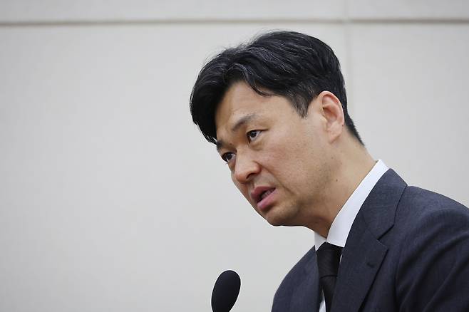 18일 서울 여의도 국회에서 열린 행정안전위원회 전체회의에서 박현수 서울경찰청장 직무대리가 의원 질의에 답하고 있다. [연합]