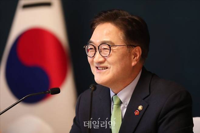 우원식 국회의장이 지난해 국회 사랑재에서 외신 기자회견을 하고 있다. ⓒ데일리안 홍금표 기자