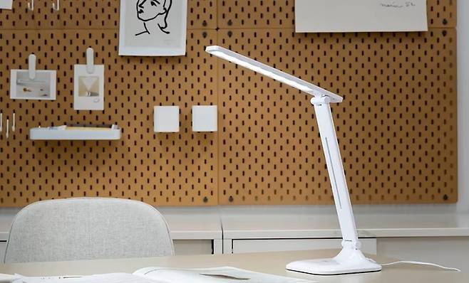 레토 블루라이트 차단 발광다이오드(LED) 스탠드