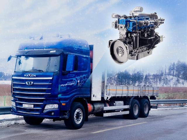 HD현대인프라코어의 수소엔진(HX12)을 탑재한 대형트럭. HD현대인프라코어 제공