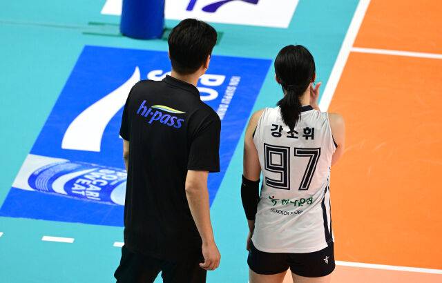 김종민 도로공사 감독과 강소휘./KOVO