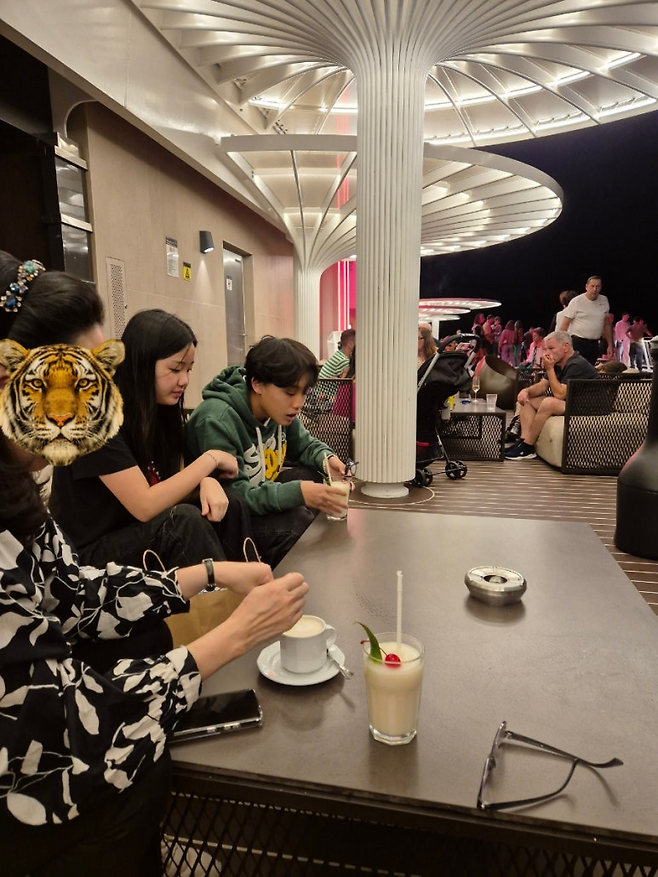 지중해 크루즈는 이런 느낌