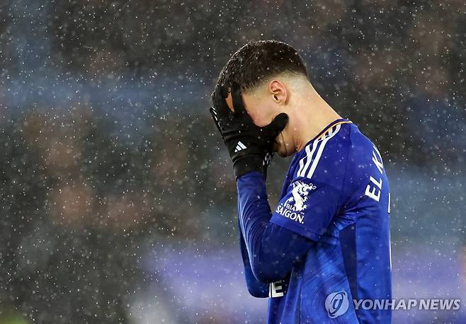 얼굴을 감싸 쥔 레스터시티의 빌랄 엘 카누스 [로이터=연합뉴스]