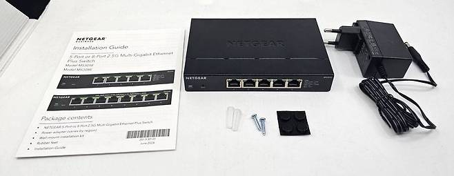 넷기어 MS305E 제품 패키지의 구성 / 출처=IT동아