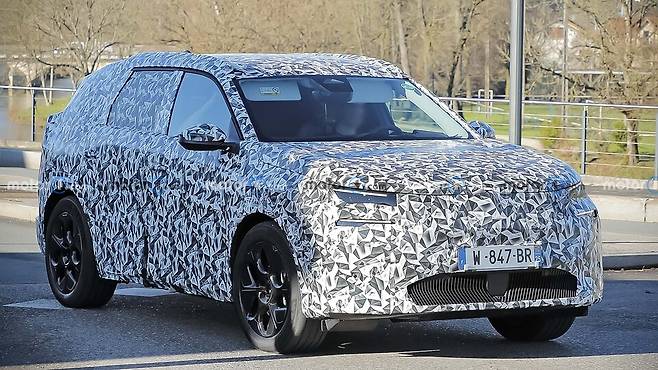 시트로엥 'C5 에어크로스 풀체인지'